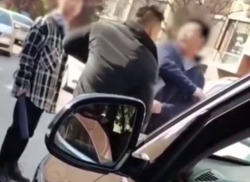 扬州宝马女司机照片,豪车背后的故事